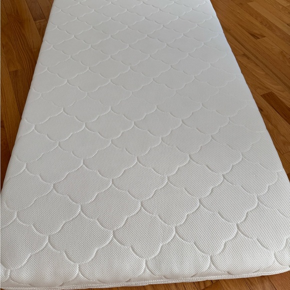Newton White crib mattress - Picture 11 of 13